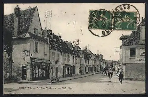 AK Bourges, La Rue Nationale animée avec commerces et passants