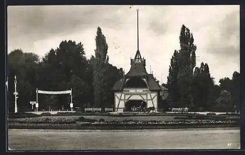 AK Budapest, Eingang zur Margarethen-Insel, Bejárat a Szt. Margitszigetre