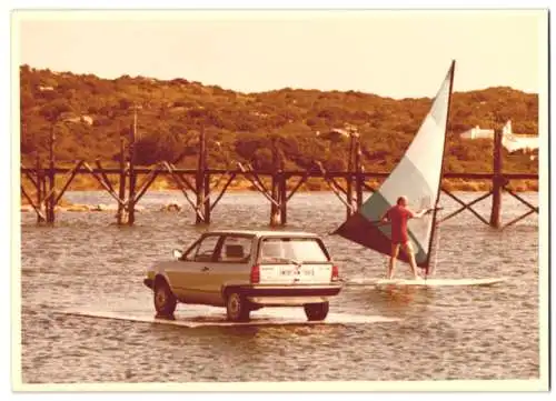 14 Fotografien unbekannter Fotograf, Ansicht Sardinien, Costa Smeralda, Auto Volkswagen VW Polo, Werbe-Aufnahmen m. Floss