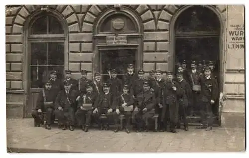 10 Fotografien unbekannter Fotograf, Ansicht Wien, Ladengeschäfte, Poysdorfer Weinhalle, Gasthaus Zum Gück-Stern, u.a.