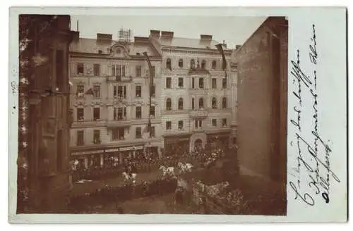 10 Fotografien unbekannter Fotograf, Ansicht Wien, Ladengeschäfte, Poysdorfer Weinhalle, Gasthaus Zum Gück-Stern, u.a.