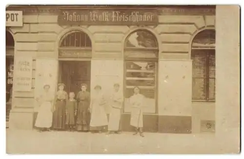 10 Fotografien unbekannter Fotograf, Ansicht Wien, Wohn - und Geschäftshäuser, Gasthaus Adolf Schmöger, Trödelhalle u.a.