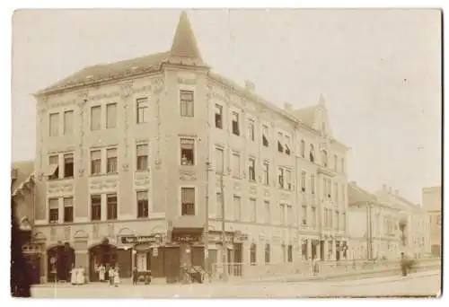 10 Fotografien unbekannter Fotograf, Ansicht Wien, Wohn - & Geschäftshäuser, Weinhaus zum Apostelkeller, Ladengeschäfte