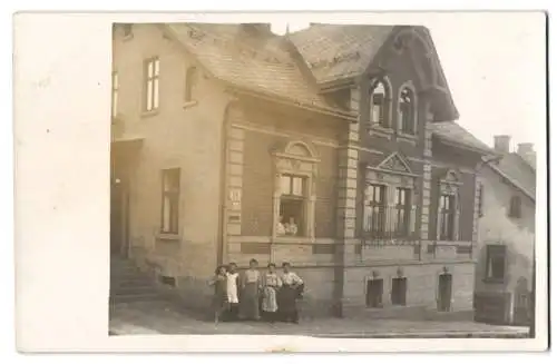 10 Fotografien unbekannter Fotograf, Ansicht Wien, Ladengeschäfte, Kneipen, Wiener Typen, Wohn - und Geschäftshäuser