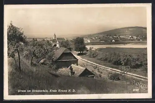 AK Strass im Strassertal, Panorama mit Kirche