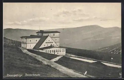 AK Rennerbaude /Riesengebirge, Gasthaus mit Blick in die Berge