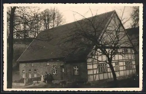 Foto-AK Schledehausen / Bissendorf, Gehöft Gramberger mit Anwohnern