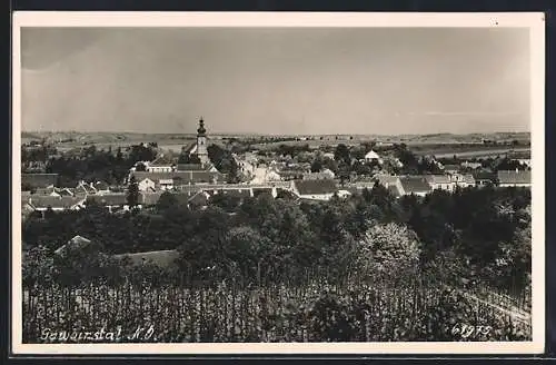 AK Gaweinstal /N.Ö., Ortsansicht vom Feld aus