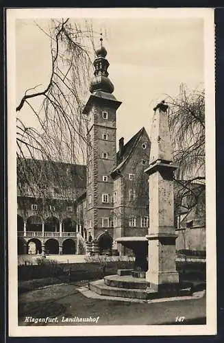 AK Klagenfurt, Landhaushof mit Obelisk und Turm