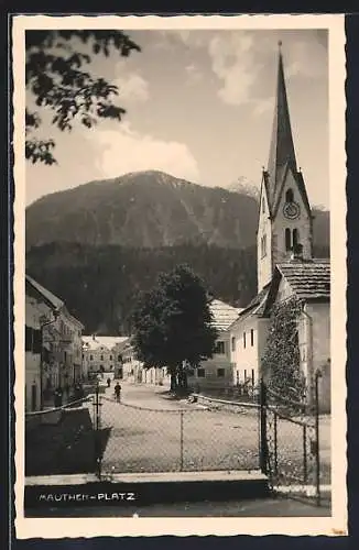 AK Mauthen, Platz mit Blick zur Kirche