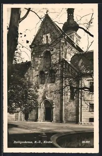 AK Heiligenkreuz /N. Ö., Die Kirche