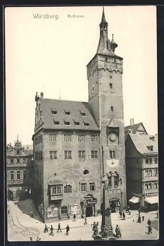 AK Würzburg, Rathaus mit Strasse und Tor aus der Vogelschau