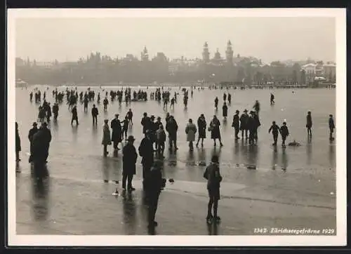 AK Zürich, Spaziergänger auf gefrorenen Zürichsee 1929