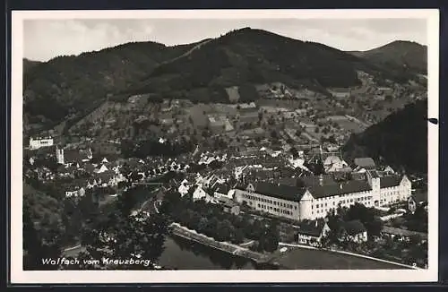 AK Wolfach / Schwarzwald, Totale mit Schloss /Kloster