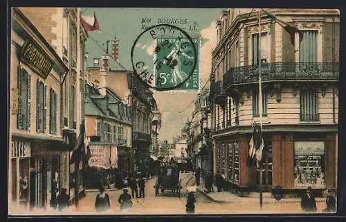 AK Bourges, Rue Moyenne animée avec passants et voitures