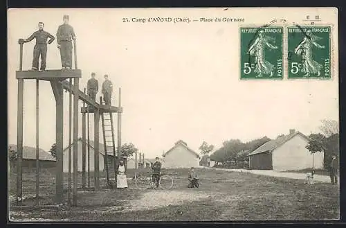 AK Avord, Place du Gymnase avec soldats et équipements d`entraînement