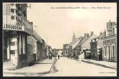 AK Chateaumeillant, Rue Saint-Genest avec commerces et passants