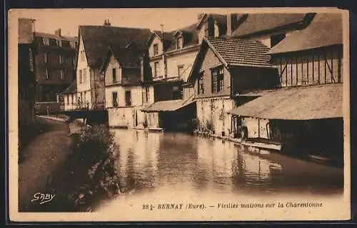 AK Bernay, Vieilles maisons sur la Charentonne