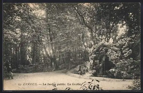 AK Évreux, Le Jardin public, La Grotte