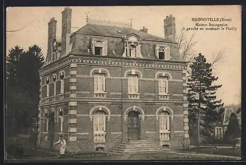 AK Mainneville, Maison Bourgeoise à gauche en montant le Plailly