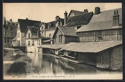 AK Bernay, Vieilles maisons sur la Charentonne