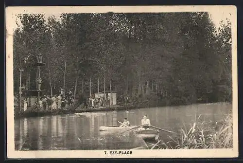 AK Ézy, Scène de baignade et canotage à la plage