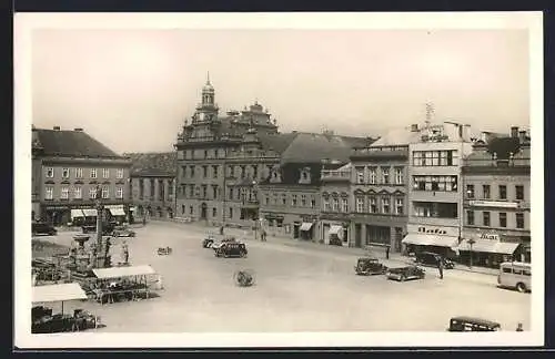 AK Kolin, Marktplatz mit Geschäften