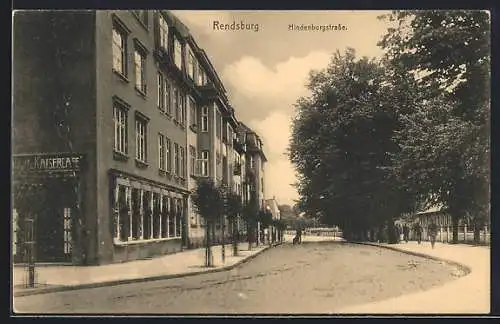 AK Rendsburg, Hindenburgstrasse mit Kaisercafe