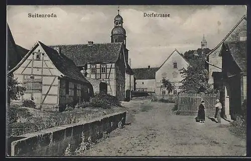 AK Seitenroda, Dorfstrasse mit Kirchturm