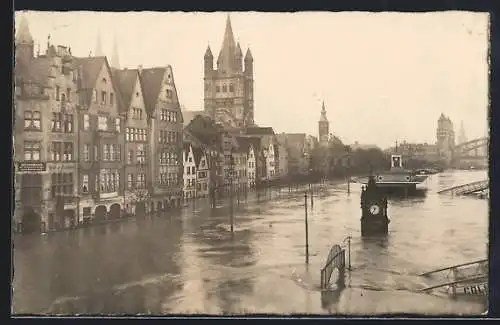 Foto-AK Köln, Partie am Leystapel mit Gross St. Martin