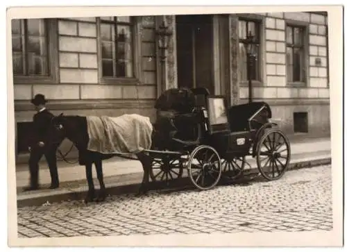 Fotografie Schostal, Ansicht Berlin, 125 jähriges Jubiläum der Berliner Pferdedroschke 1814-1937