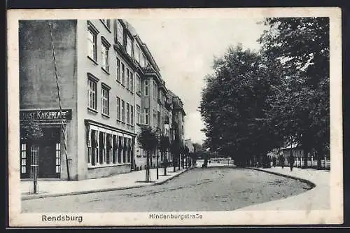 AK Rendsburg, Hindenburgstrasse mit Restaurant Kaisercafe