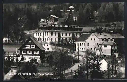 AK Mönichkirchen, Blick auf ein Gasthof und Alpenhotel Lang