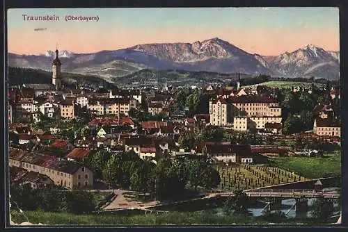 AK Traunstein /Oberbayern, Teilansicht mit Bergen