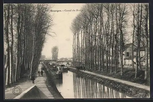 AK Bourges, Canal du Berry avec promenade et péniches