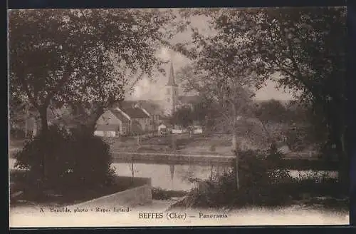 AK Beffes, Panorama du village et de l`église au bord de la rivière