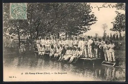 AK Camp d`Avor, La Baignade des soldats au bord de l`eau