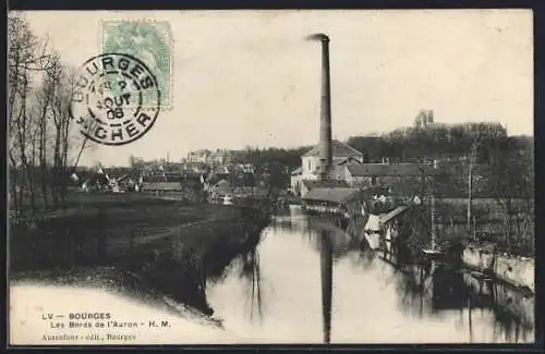 AK Bourges, Les Bords de l`Auron avec cheminée et paysage urbain