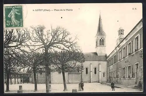 AK Levet, Place de la Mairie