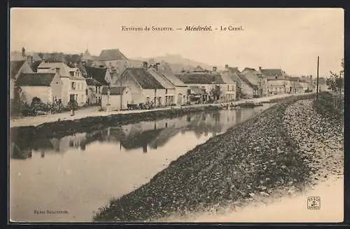 AK Ménétréol, Le Canal et les maisons le long de la rive