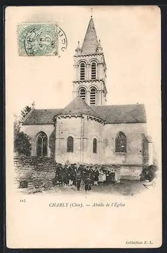 AK Charly, Abside de l`Église avec groupe de personnes devant