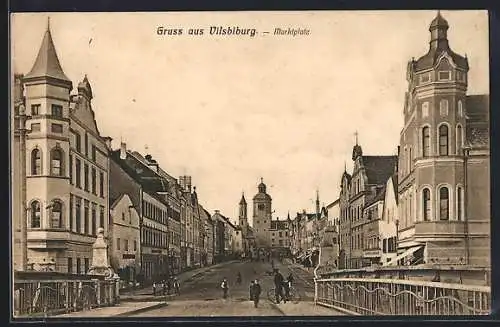 AK Vilsbiburg, Marktplatz mit Geschäften und Brücke