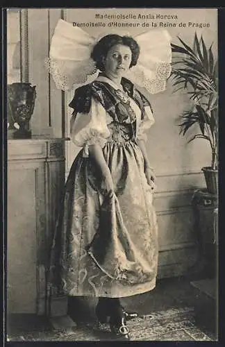 AK Mademoiselle Ania Horova, Demoiselle d`Honneur de la Reine de Prague