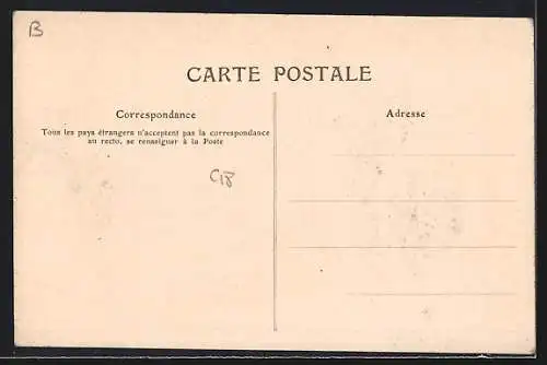 AK Longué, Vue panoramique de l`hôtel et des environs urbains