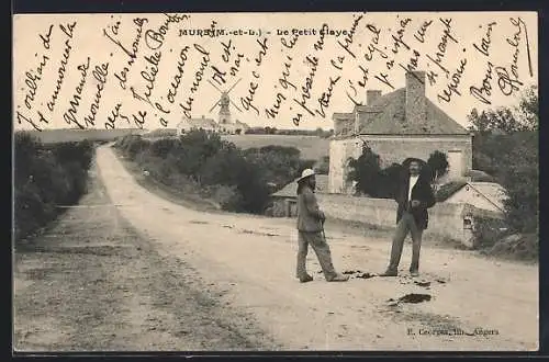 AK Murs, Le Petit Cimetière avec moulin à vent et deux hommes discutant sur le chemin