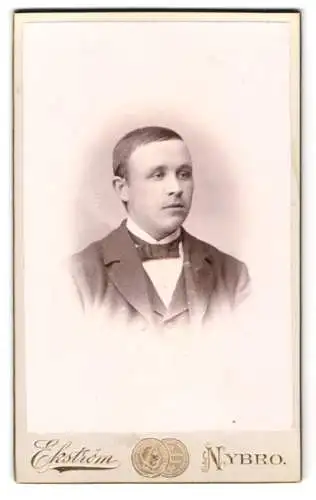 Fotografie Aug. Ekström, Nybro, Portrait eines Mannes