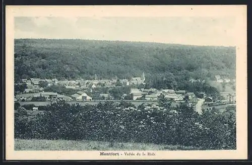 AK Montfort, Vallée de la Riste et vue du village entouré de collines boisées