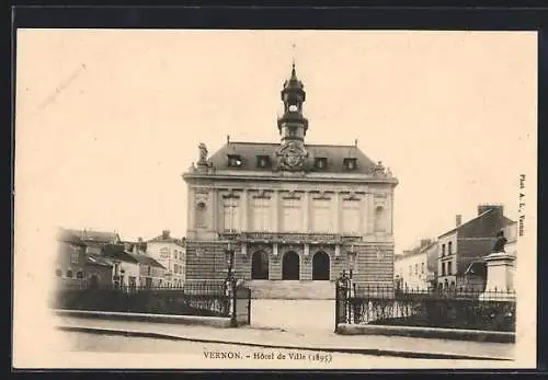 AK Vernon, Hôtel de Ville (1895)