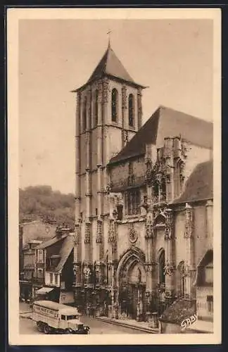 AK Pont-Audemer, Église Saint-Ouen avec autobus devant l`entrée