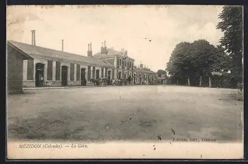 AK Mézidon /Calvados, La Gare